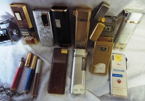 COLLECTABEL VINTAGE LIGHTERS