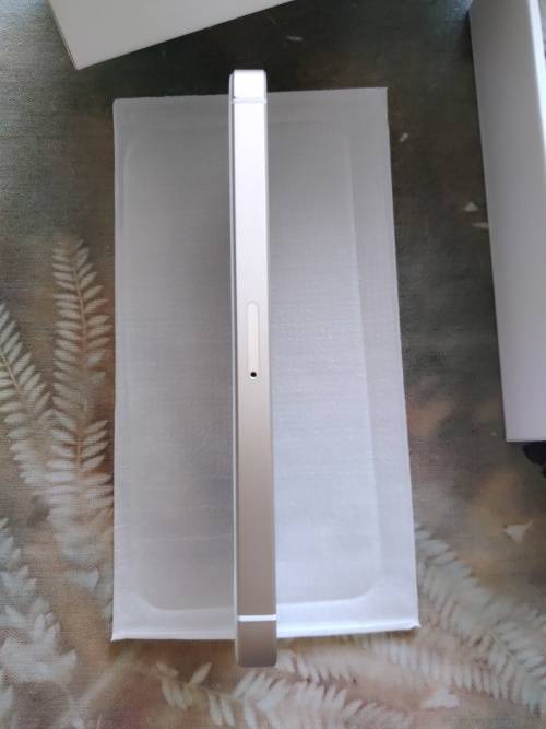 Apple iPhone SE (1st gen) / 32GB / Gold