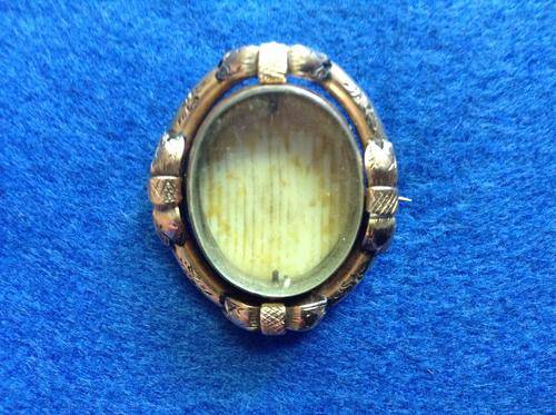 ANTIQUE GOLD BROOCH/PENDANT