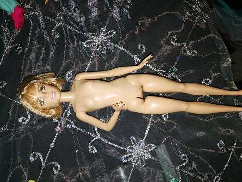 Barbie Fashionista - Love That Lace Nude doll