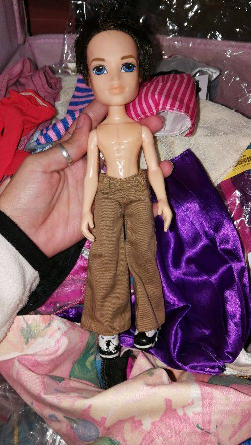 Bratz Boy - STARTING AT A LOW LOW R1