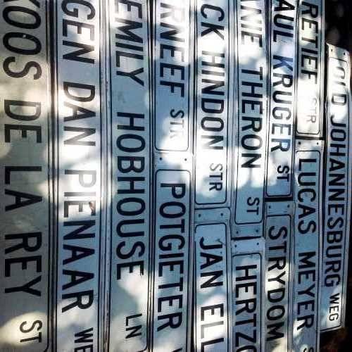 ander straatnaamborde op veiling