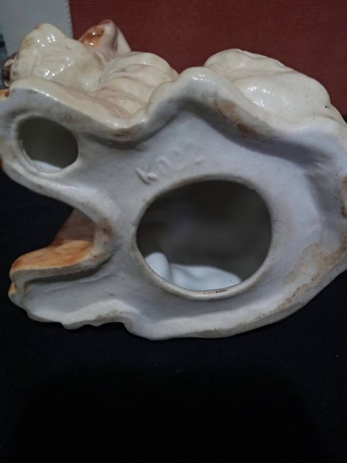 VINTAGE SYLVAC SITTING TERRIER DOG FIGURINE