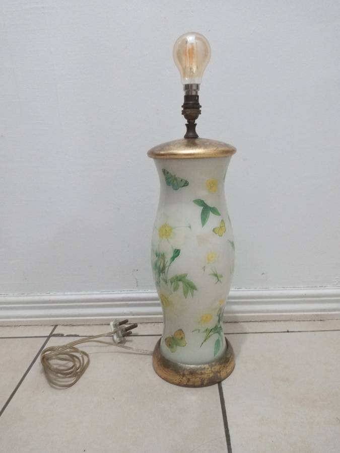 Vintage Decopage Porcelian Lamp