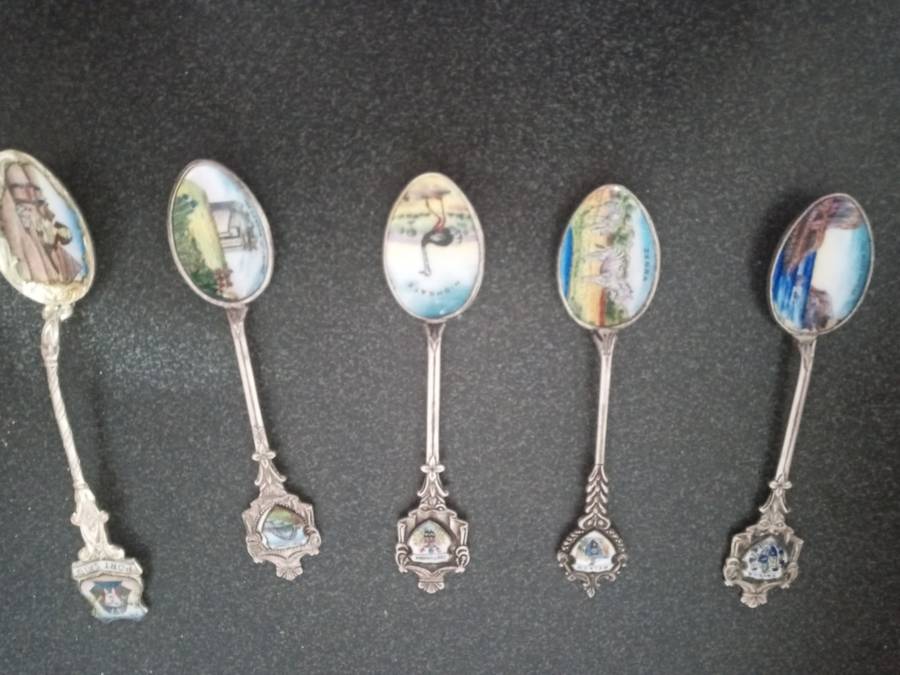 VINTAGE WOW Set of spoon bundle