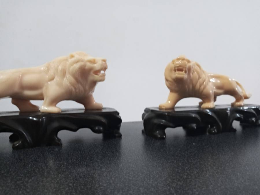 Vintage Vita white Lion Figurines [008C]