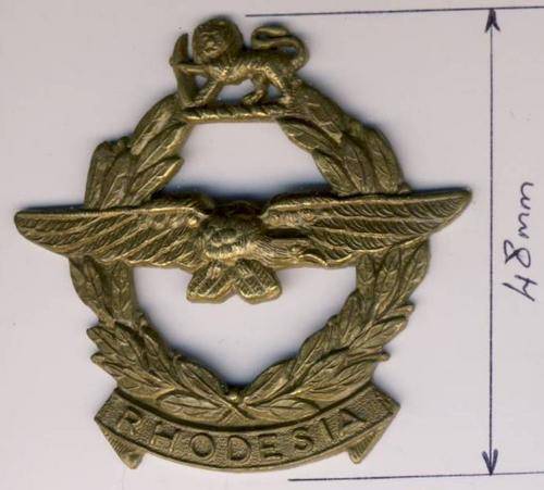F4951 - Southern Rhod. Air Force (Owen 3082) CAP BADGE (Wide Wreath) WWII - RARE!!!