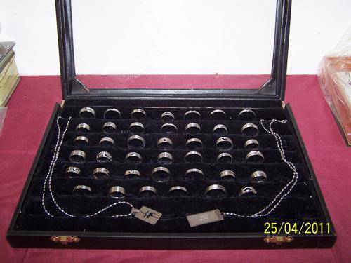 F0836 - LOT OF 41 Unisex Stainless Steel Rings & 2 x Pendants in Display Case