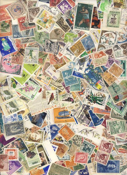 F2686 - Lot of +/- 300 Worldwide Stamps - (Mounted Mint & Used)