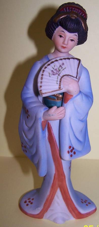 F3050 - Japanese Lady - Porcelain/Ceramic