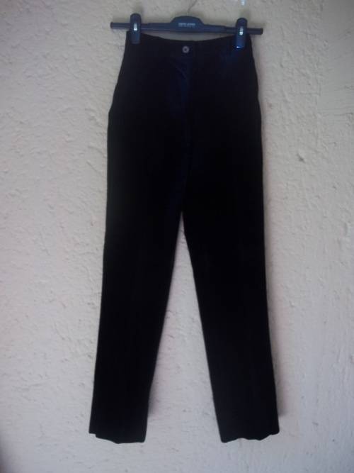 CLOWNS BLACK VELVET HIGH WAISTED VINTAGE JEANS - Size 33 (9) ( reserved for cookingdaniel ))