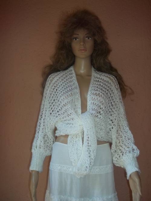 ***SUMMER SALE*** WHITE VERSATILE HAND KNITTED SHRUG - Size 34