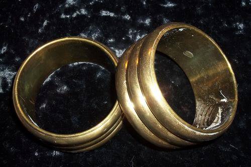 Costume Jewellery - Set of Vintage Chunky Bangles