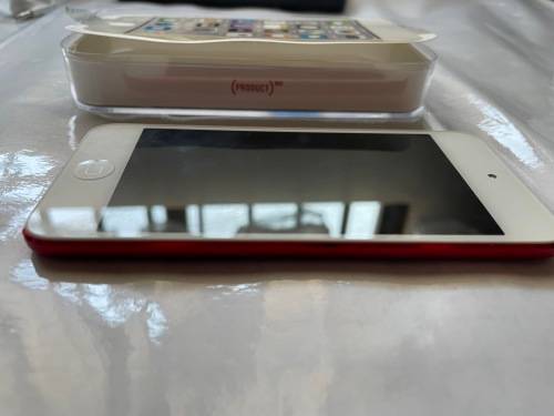 APPLE IPOD TOUCH 7TH GEN|A2178| RED ***LIKE NEW** WITH ALL ACCESSORIES