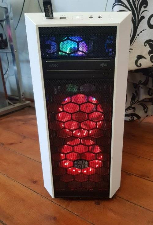 Desktop Gaming PC- I7 6700 3.4GHz - 512GB SSD - 4TB HARD DRIVE - GTX 1060 + (Monitor,Keyboard,Mouse)