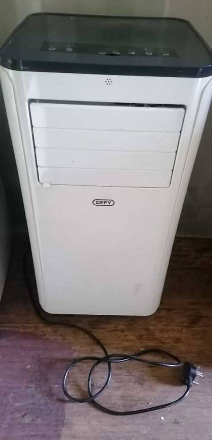 Defy Portable Air Conditioner, Heater, Fan, Cold, Dehum, Water Full, Worth Price R6000