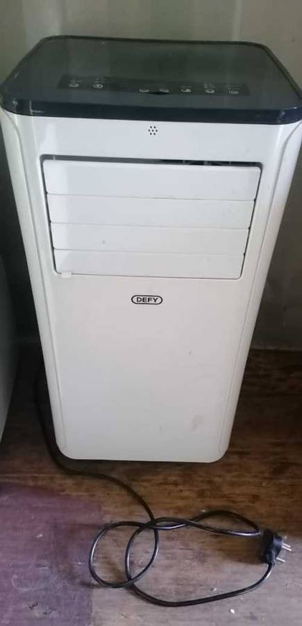 Defy Portable Air Conditioner, Heater, Fan, Cold, Dehum, Water Full, Worth Price R6000