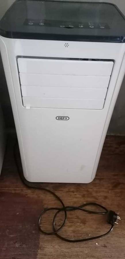 Defy Portable Air Conditioner, Heater, Fan, Cold, Dehum, Water Full, Worth Price R6000