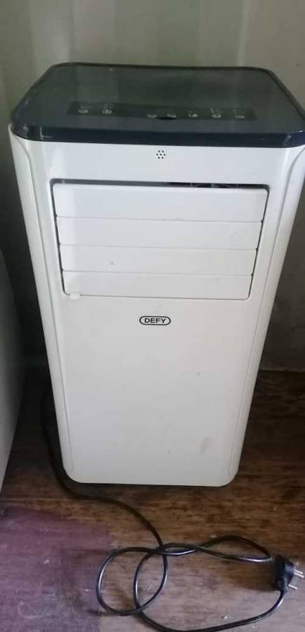 Defy Portable Air Conditioner, Heater, Fan, Cold, Dehum, Water Full, Worth Price R6000