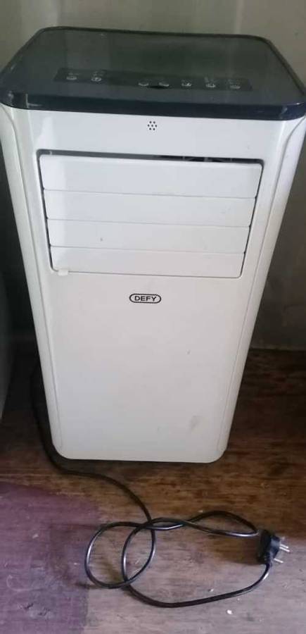 Defy Portable Air Conditioner, Heater, Fan, Cold, Dehum, Water Full, Worth Price R6000