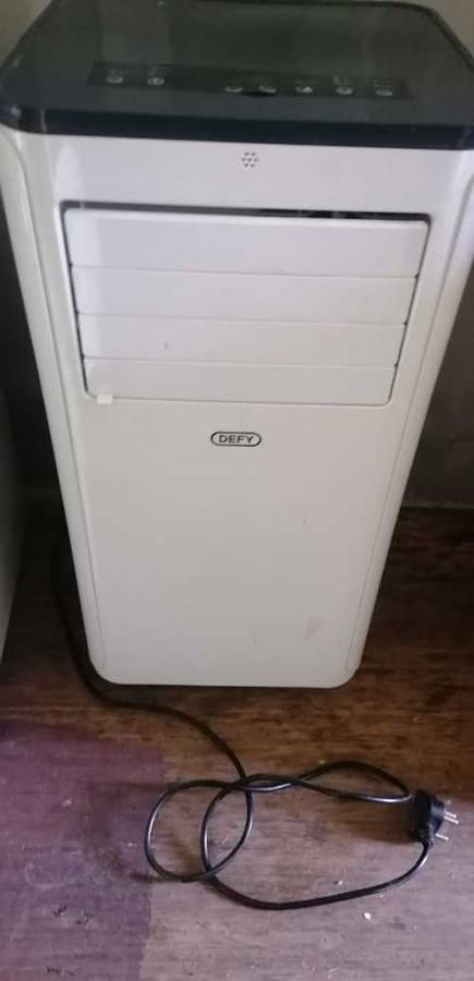 Defy Portable Air Conditioner, Heater, Fan, Cold, Dehum, Water Full, Worth Price R6000