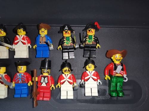Lego mini figures