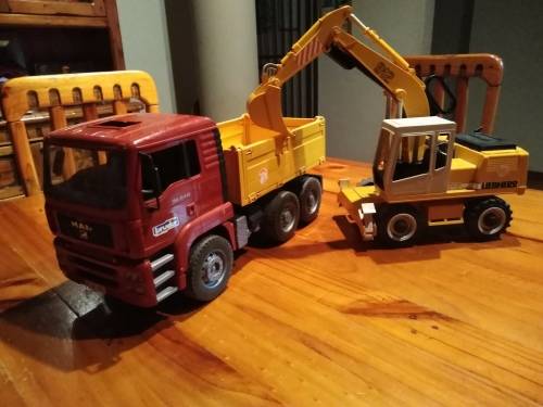 Tipper and Excavator