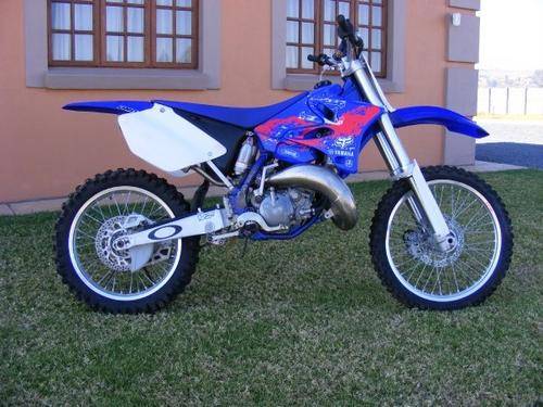 2002 Yamaha YZ125 Motocross Bike