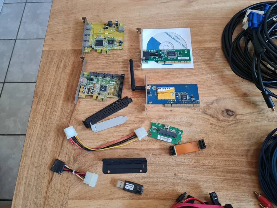 Job Lot of PC cables and Accessories