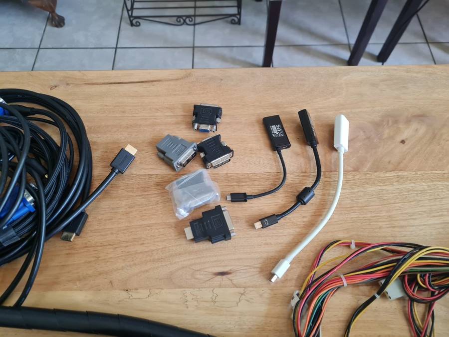 Job Lot of PC cables and Accessories