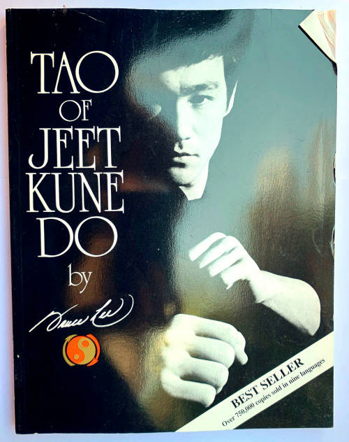 Tao of Jeet Kune Do - Bruce Lee (soft cover)