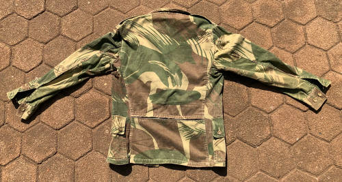 Rhodesian camo long sleeve shirt - medium Size
