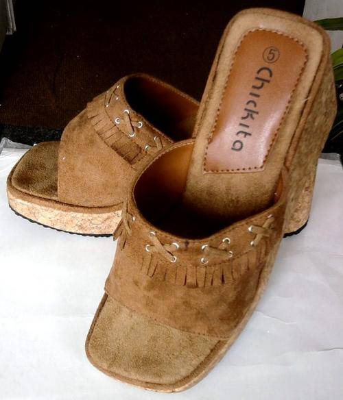 SANDALS--BROWN SUEDE,size from 3 to 8