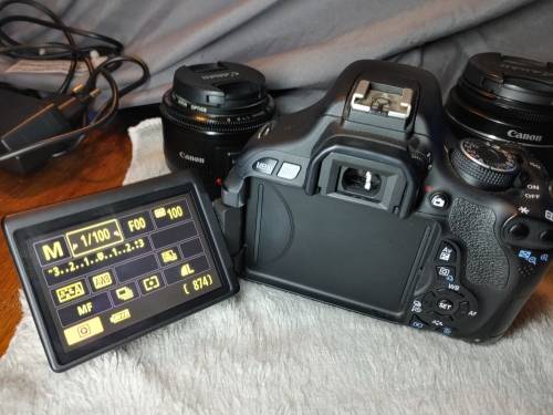 Canon EOS T3i (EOS 600D) + 18-55mm + 50mm + Voyager Prestige