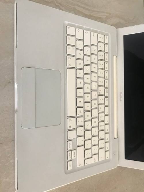 MacBook `Core Duo` 1.83 GHz  13`