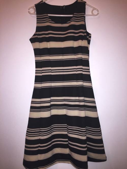 Very flattering dress