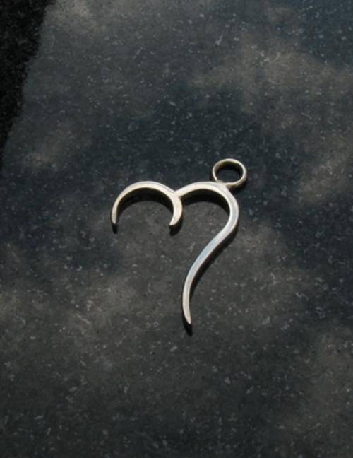 Handmade hart shaped pendant. 925 Silver