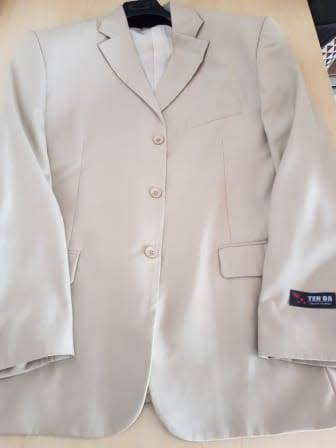4 x Men`s Formal Jackets 1 Bid for All