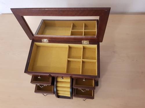 Vintage Musical Wooden Jewellery Box (Working)