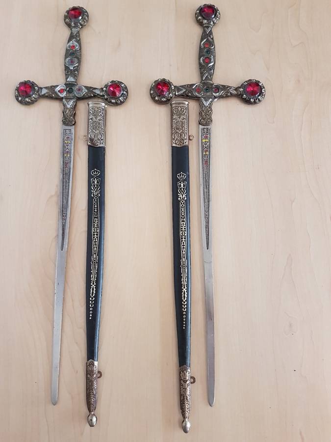 Pair of Patentado Ryc Spanish Decorative Display Swords with Scabbards (Length 50cm)