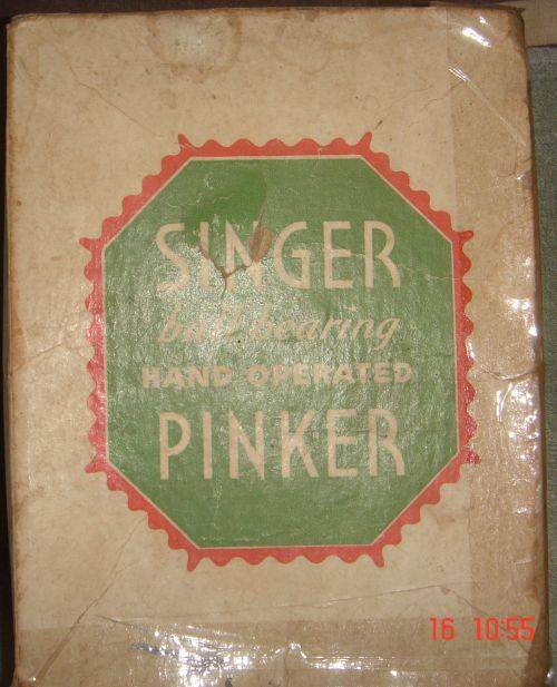 SINGER BALLBEARING HAND OPERATED PINGKER IN EXCELENT WORK¿NG CONDITION