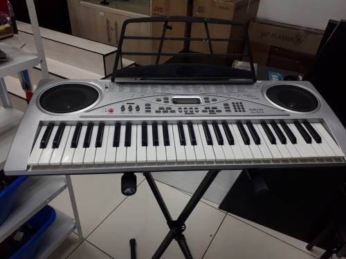 SAKYNO ELECTRONIC KEYBOAD
