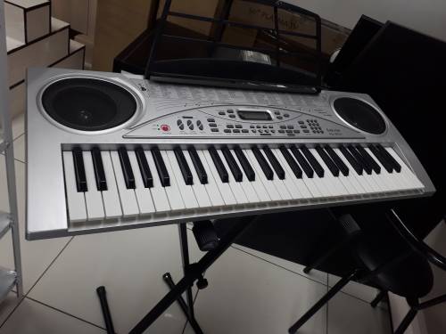 SAKYNO ELECTRONIC KEYBOAD
