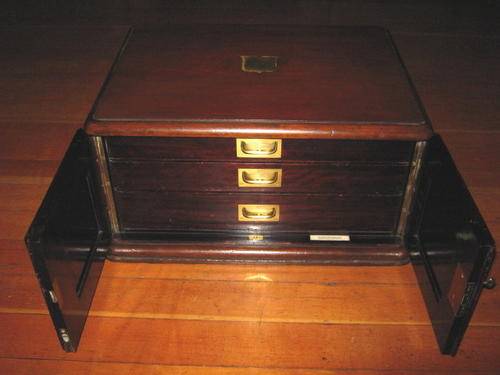 ANTIQUE MAHOGANY CABINET: THREE DRAWERS