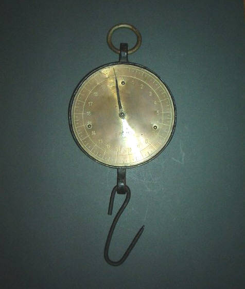 ANTIQUE BRASS SCALE