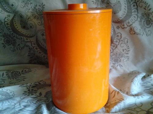 ICE BUCKET -- BRIGHT ORANGE - 3 PIECE - REMOVABLE ICE CONTAINER - RETRO 1970s -- EXCELLENT CONDITION