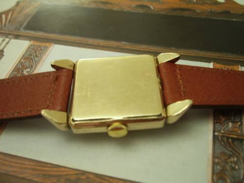 VINTAGE 1940'S BENRUS - ENDURABLE - WITH RED, YELLOW, BLUE LOGO