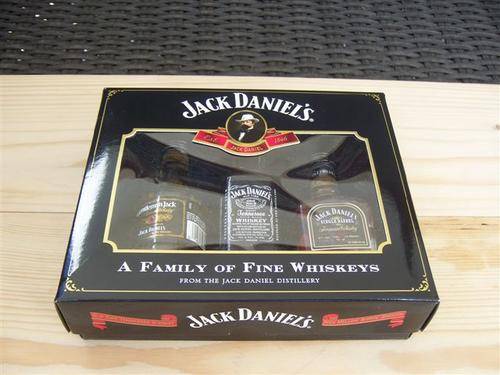 Jack Daniels Family of Fine Whiskeys USA 2004