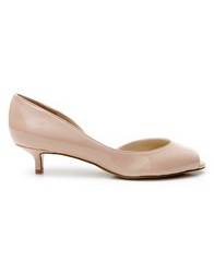 Nine West Beliziet pumps in nude. Size 9.5