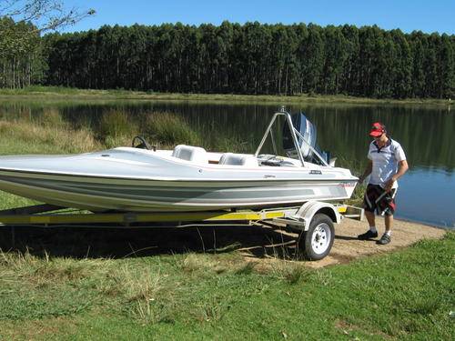 mini raven speed boat with 85 yamaha motor ***CRAZY DEAL ON CRAZY AUCTION***